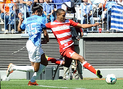 El Arabi marcó el único tanto rojiblanco ante los malacitanos (J. M. BALDOMERO)