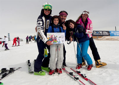 Una de las familia invitadas disfrutando de Sierra Nevada 