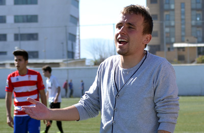 Kevin Vidaña, entrenador del Estrellas Chana (LÁZARO)