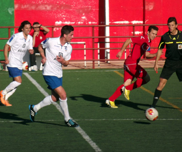 Álvaro Santos lanza un ataque lojeño 