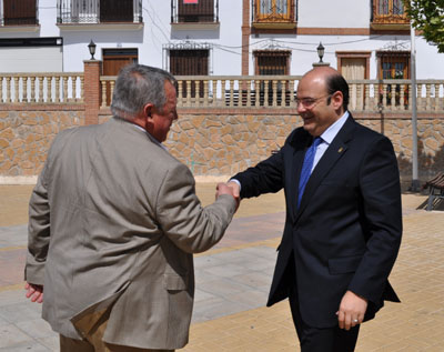 Visita de Sebastián Pérez al municipio de Diezma