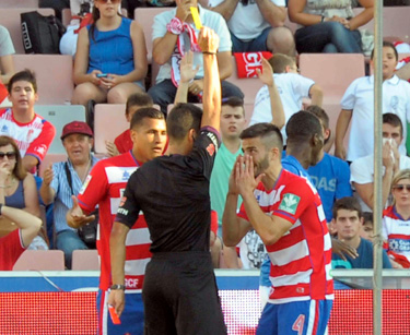 Fran Rico cometió uno de los dos penaltis señalados contra el Granada (BALDOMERO)