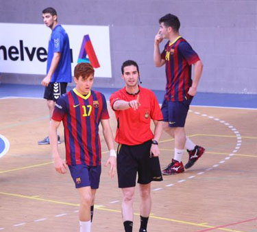 Alberto Murillo durante uno de sus arbitrajes 