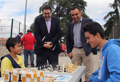 El ajedrez fue una de las actividades que se realizaron en esta jornada 