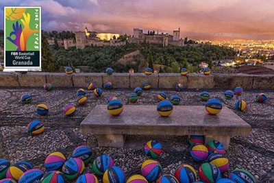 El mirador de San Nicolás amaneció repleto de balones 