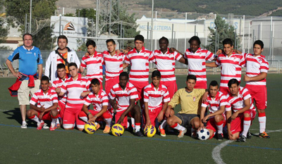 Los jugadores lucirán el rojiblanco del Granada CF