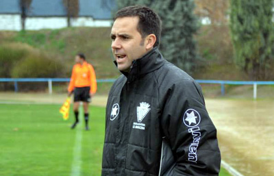Juanjo Rodríguez abandona el banquillo azulillo (LÁZARO)