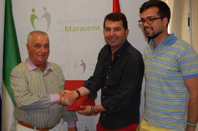 Noel López y Juan Ramírez tras la firma del acuerdo 