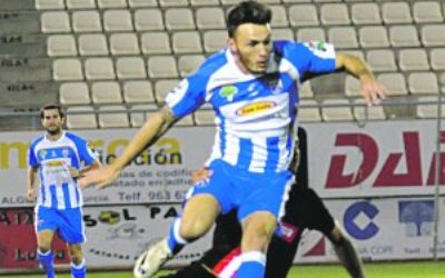 Josan salta de La Hoya Lorca al Huesca sin pasar por Granada 