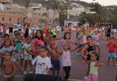Grandes y pequeños disfrutarán del Aerobic playa 