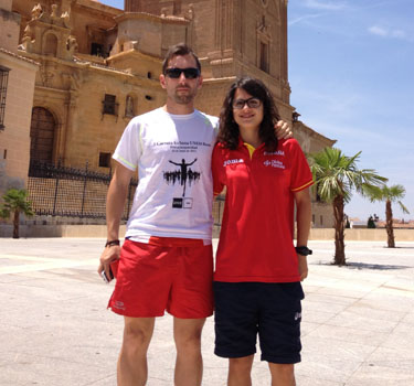 Garzón junto a María Pérez 