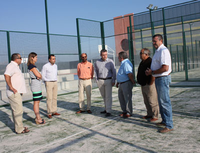 Recepción de la pista de pádel de Iznalloz 