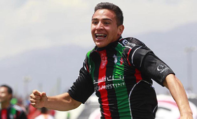 Matías Ramírez celebra un gol con su anterior equipo (LA TERCERA)