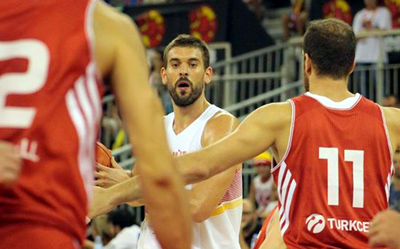Marc Gasol en una acción del encuentro (JOSÉ M. ROMERO)