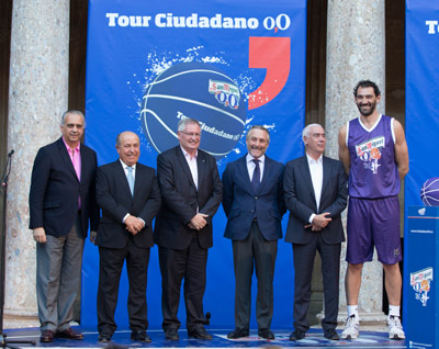 El Tour Ciudadano ha finalizado en el Palacio de Carlos V (FEB)