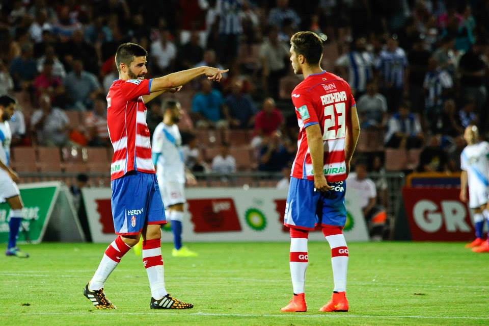 Fran Rico y Rochina, durante el partido ante el Depor. (J.M. BALDOMNERO)