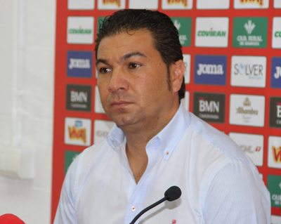  Cordero durante la presentaciín de Eddy Silvestre (GRJ)