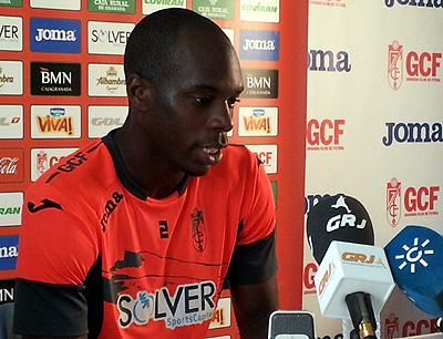 Allan Nyom en un momento de la rueda de prensa (GRJ)