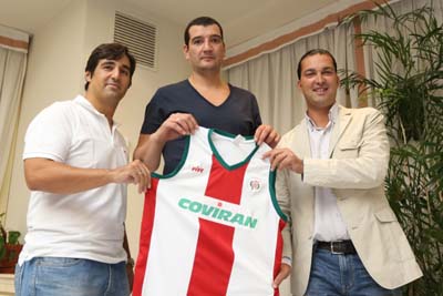 Presentación de Jesús Fernández como nuevo jugador del Fundación 