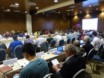Reunión de los representantes de las diferentes delegaciones 