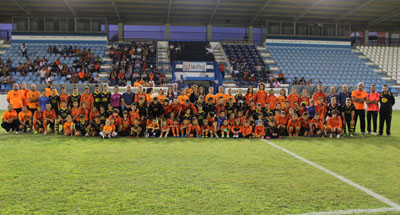Foto de familia de los diferentes equipos Asako