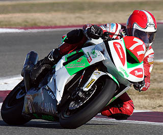 Álvaro Molina con su nueva Kawasaki (JESÚS BARCELÓ)