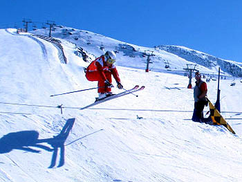 Sierra Nevada acoge la Copa de Europa de Ski Cross (CETURSA)