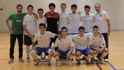 El equipo juvenil de Peligros se impuso con claridad 