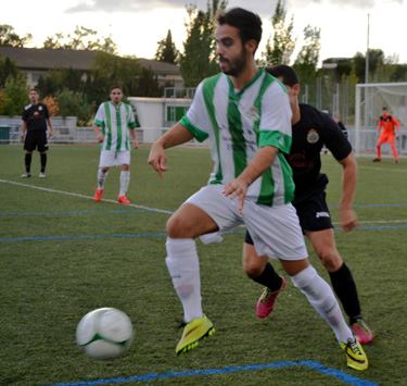 Partido de la jornada en `Las Viñas`.(LÁZARO)