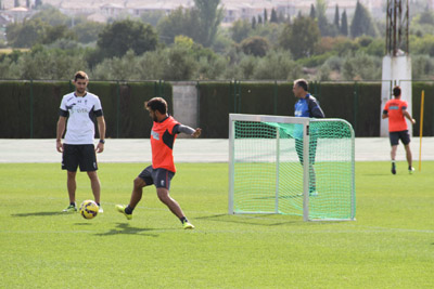 Javi Márquez apunta al once inicial 