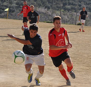 La Peza FC sigue como colista. ARCHIVO