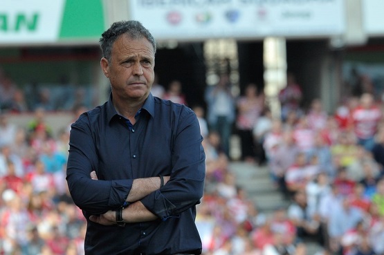 Caparrós durante el transcurso del choque ante el Real Madrid (BALDOMERO)