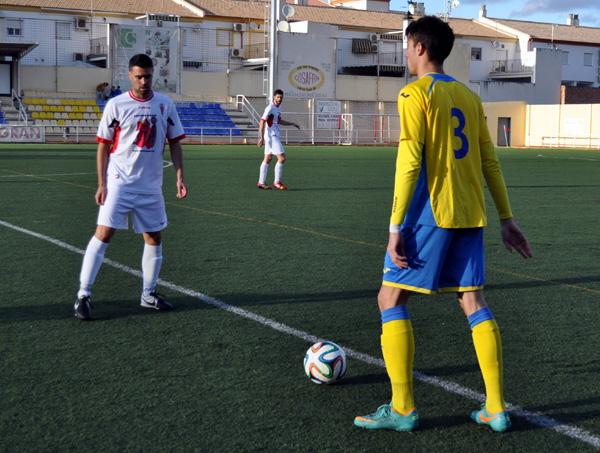 Un jugador hueteño busca compañeros con los que asociarse (UBRIC)