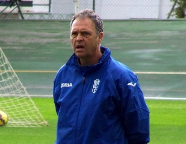 Caparrós durante el entrenamiento de esta mañana en Armilla (GRJ)