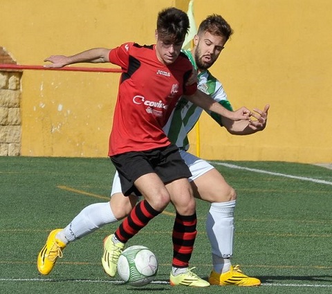 El Cúllar Vega CF será el primero de los nuestros en arrancar la jornada.(LÁZARO) 