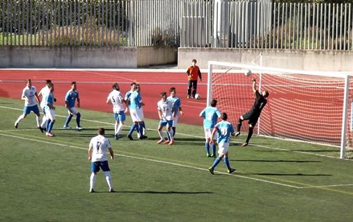 Los lojeños acumulan tres partidos sin ganar en casa (CASTILLO)