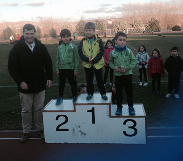 Los más peqieños disfrutaron de un día de atletismo 