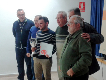 Andrés Sánchez recogió el trofeo como ganador del torneo 
