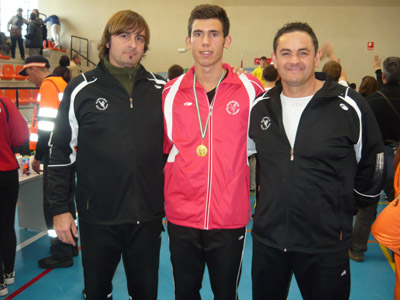 Rabaneda junto a sus entrenadores 