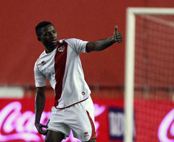 Lass está muy cerca de llegar cedido 