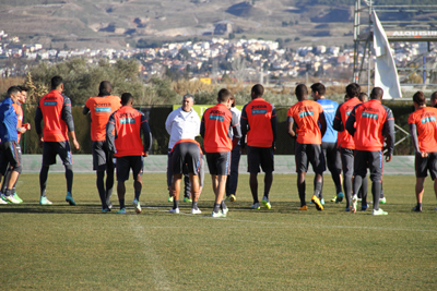 Aguado dirigirá al equipo hasta que llegue el nuevo técnico 