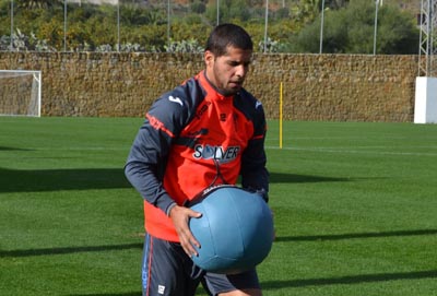 Insua ya es uno más en Marbella (GRANADA CF) 