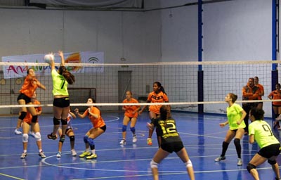 Primera victoria para las alboloteñas