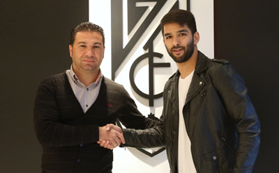 Cordero y Candeias tras la firma del acuerdo (GRANADA CF) 
