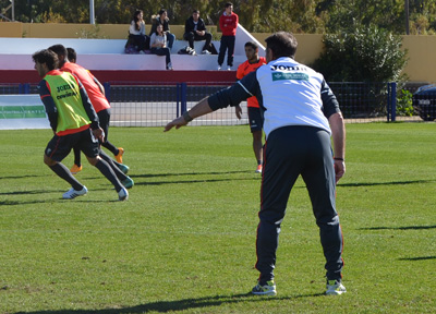 Abel Resino en un entrenamiento del equipo (GRANADA CF)