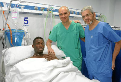 Sulayman tras pasar por el quirófano (LAVOZDEALMERIA) 