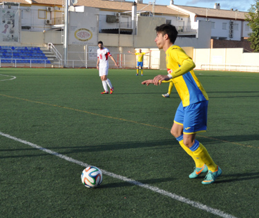 El Huétor Tájar prolonga su buen momento 