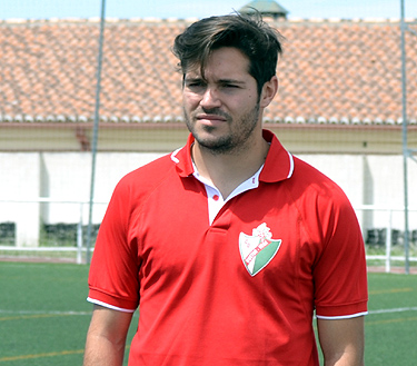 Javi Gallo, capitán del CD Huétor Vega (LÁZARO)
