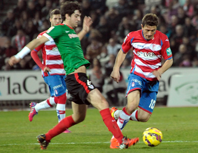 Piti en una acción del encuentro ante el Athletic Club (J. M. BALDOMERO)