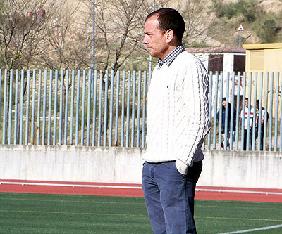 Alberto González ya no se sentará en el banquillo lojeño (CASTILLO)
